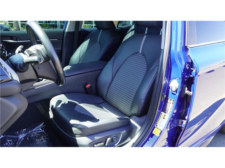 2023 Toyota Camry SE Sedan 4D