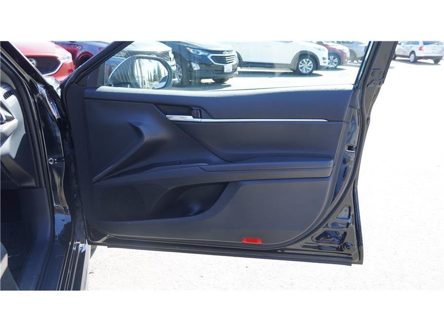 2021 Toyota Camry SE Sedan 4D