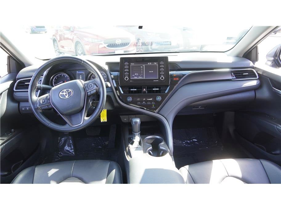 2021 Toyota Camry SE Sedan 4D