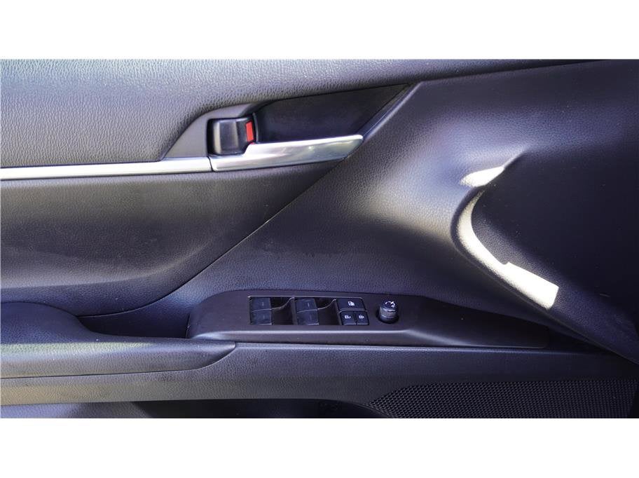 2022 Toyota Camry SE Sedan 4D