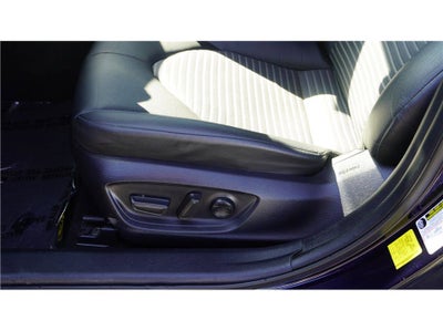 2022 Toyota Camry SE Sedan 4D