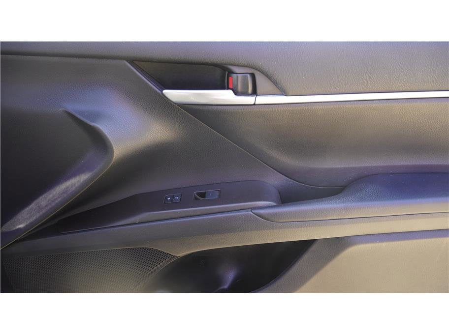2022 Toyota Camry SE Sedan 4D
