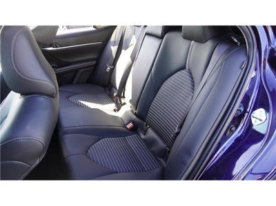 2022 Toyota Camry SE Sedan 4D