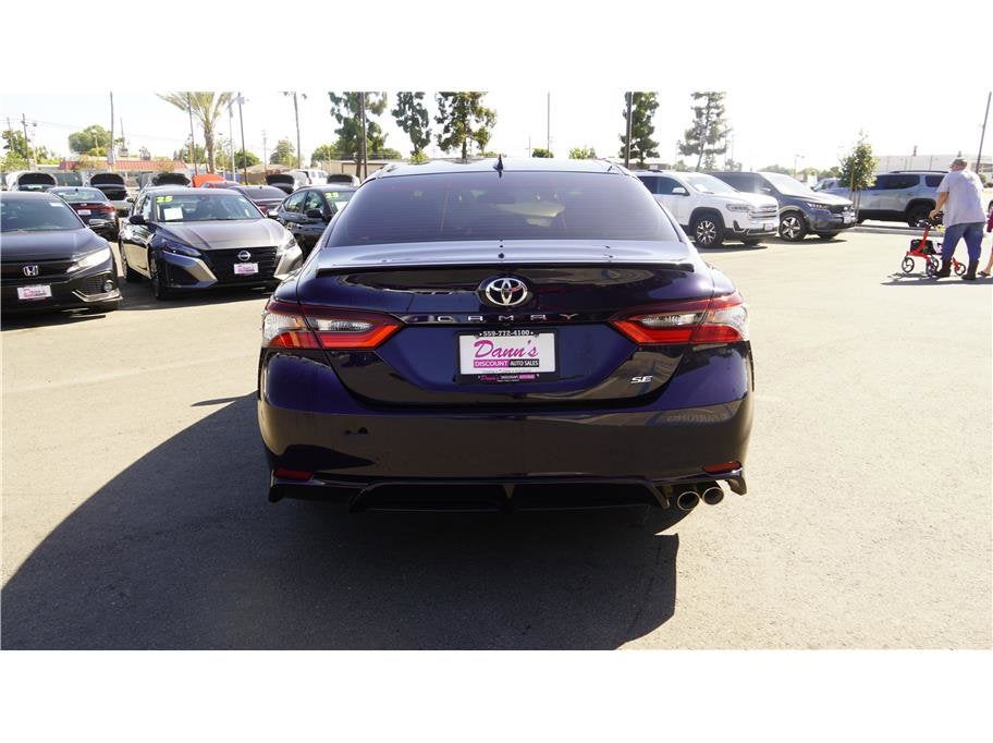 2022 Toyota Camry SE Sedan 4D