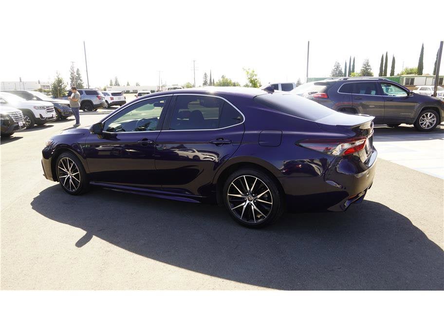 2022 Toyota Camry SE Sedan 4D