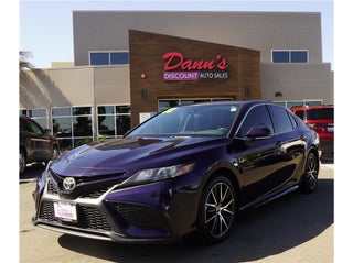2022 Toyota Camry SE Sedan 4D