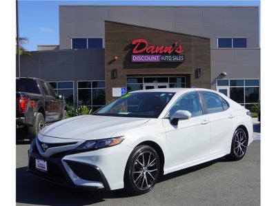 2024 Toyota Camry SE Sedan 4D