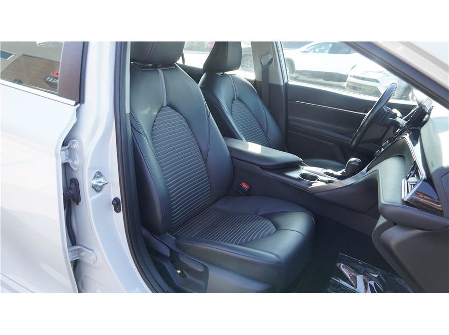 2024 Toyota Camry SE Sedan 4D