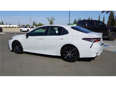 2024 Toyota Camry SE Sedan 4D
