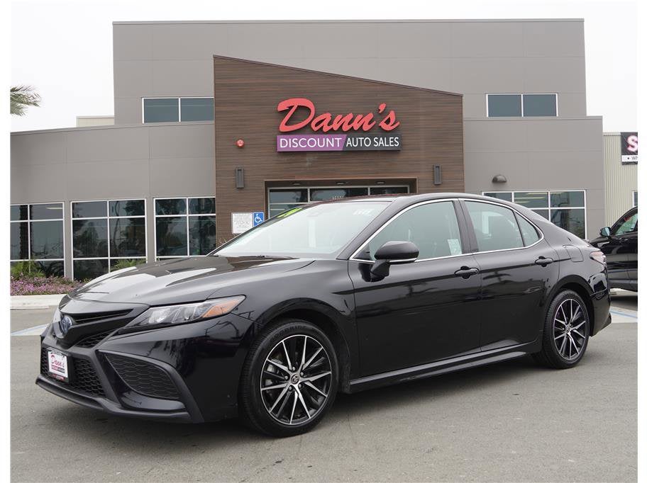 2024 Toyota Camry SE Sedan 4D