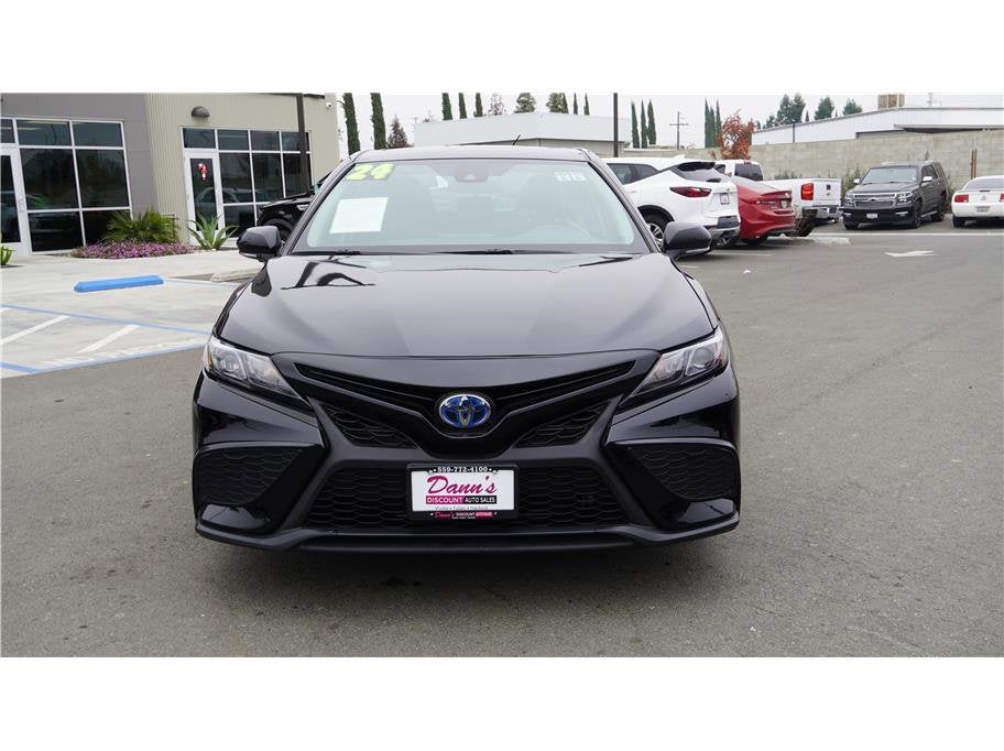 2024 Toyota Camry SE Sedan 4D