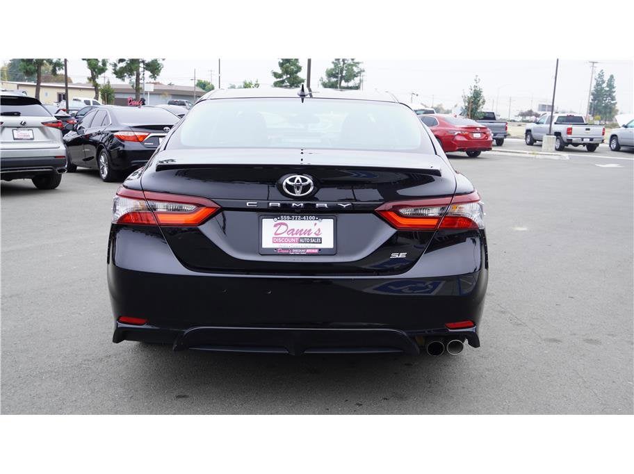 2024 Toyota Camry SE Sedan 4D
