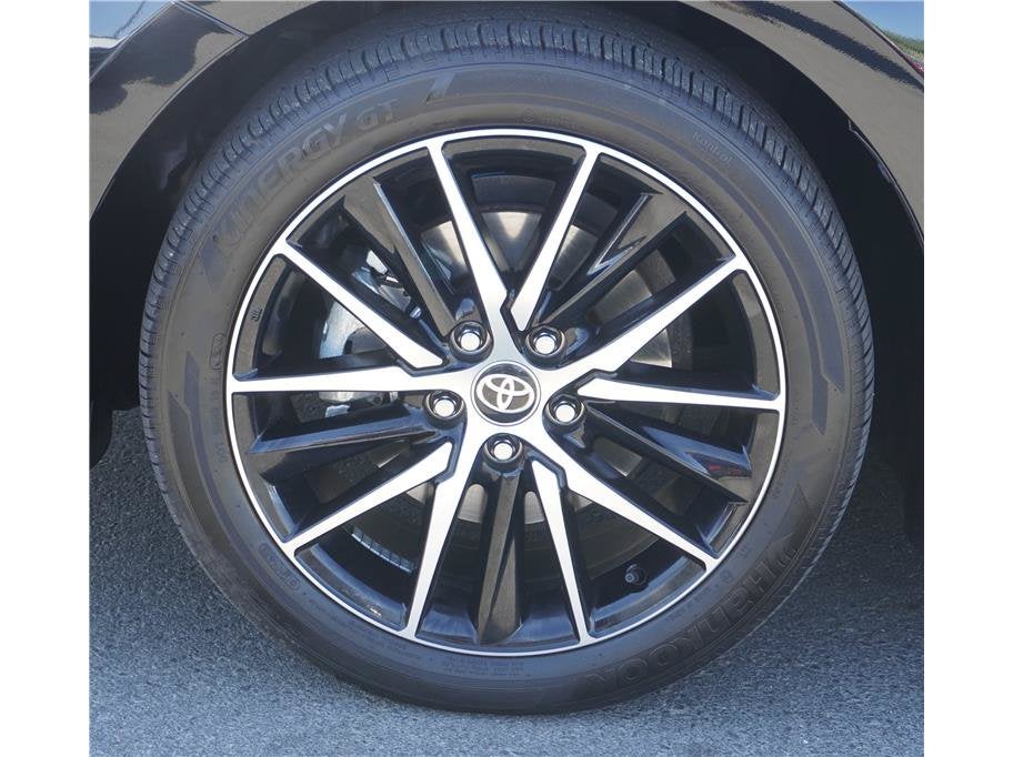 2024 Toyota Camry SE Sedan 4D