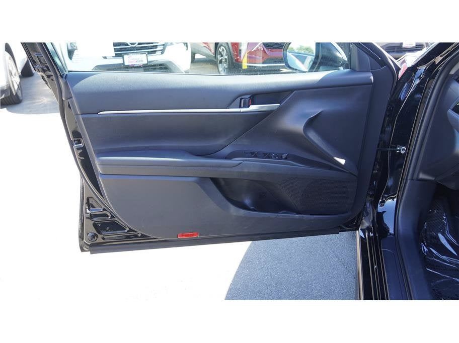 2024 Toyota Camry SE Sedan 4D