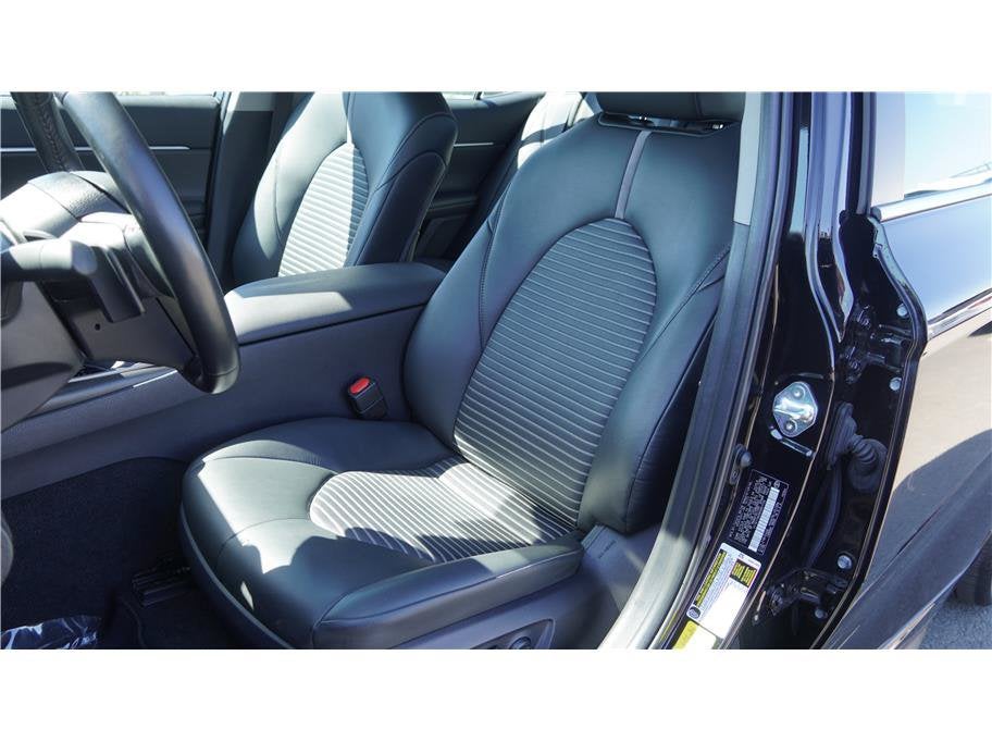 2024 Toyota Camry SE Sedan 4D
