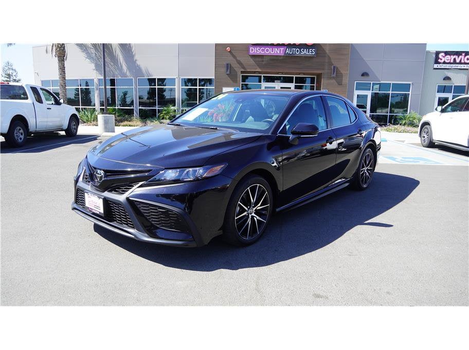 2024 Toyota Camry SE Sedan 4D