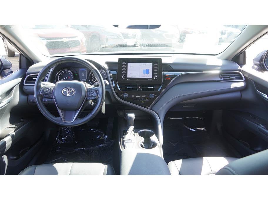 2024 Toyota Camry SE Sedan 4D