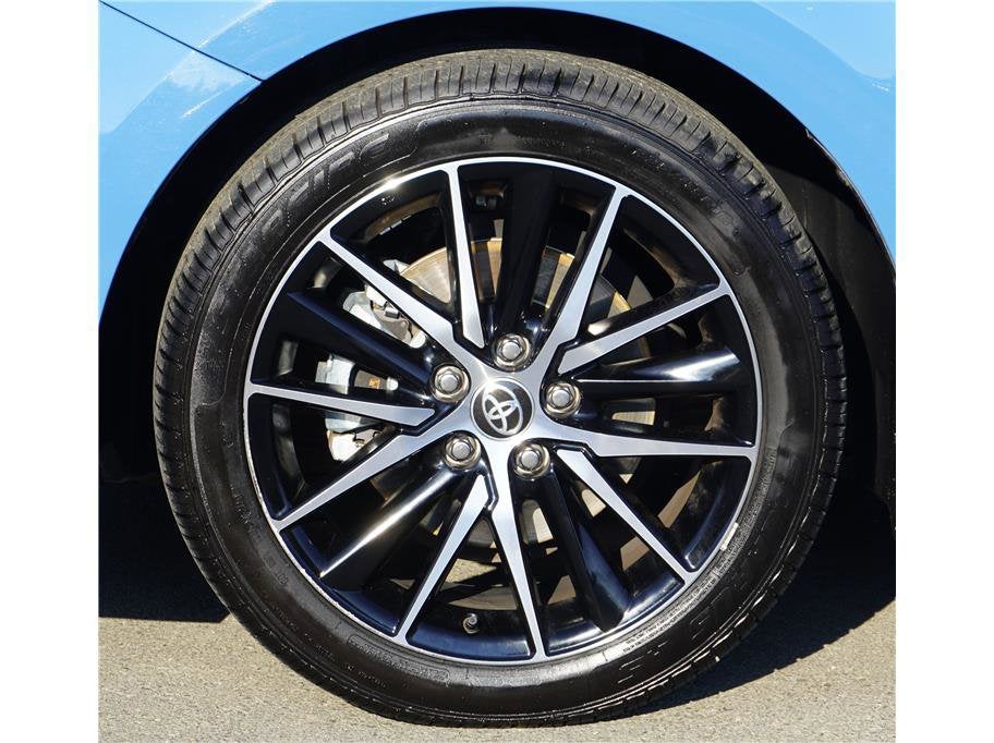 2023 Toyota Camry SE Sedan 4D