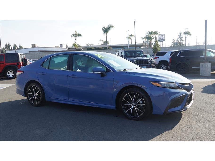 2023 Toyota Camry SE Sedan 4D