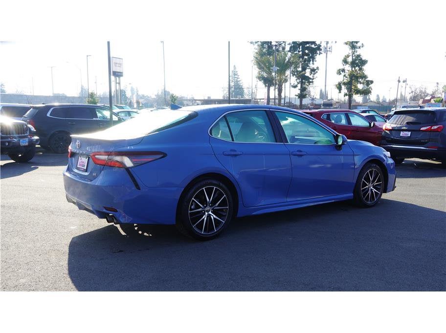 2023 Toyota Camry SE Sedan 4D