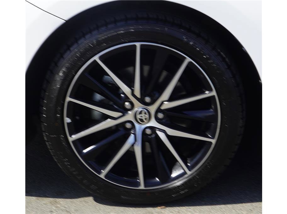 2022 Toyota Camry SE Sedan 4D