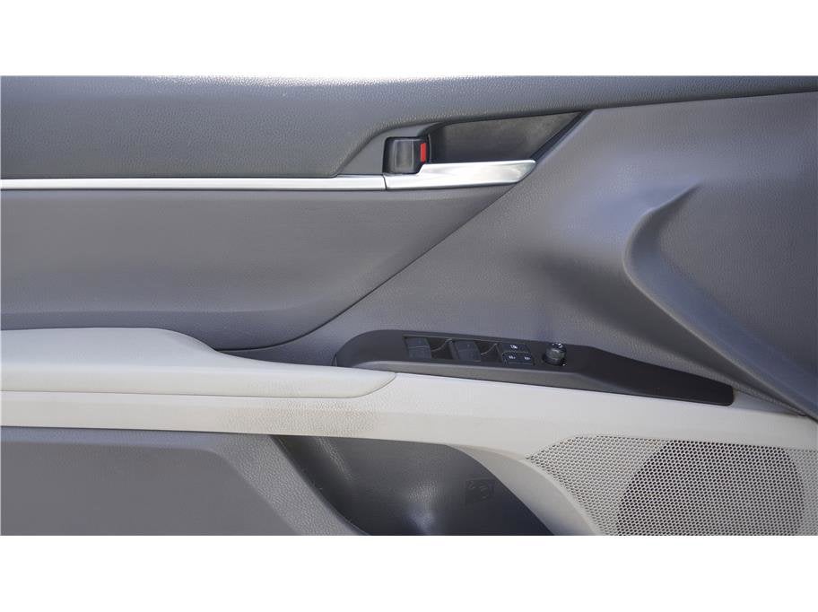 2022 Toyota Camry SE Sedan 4D