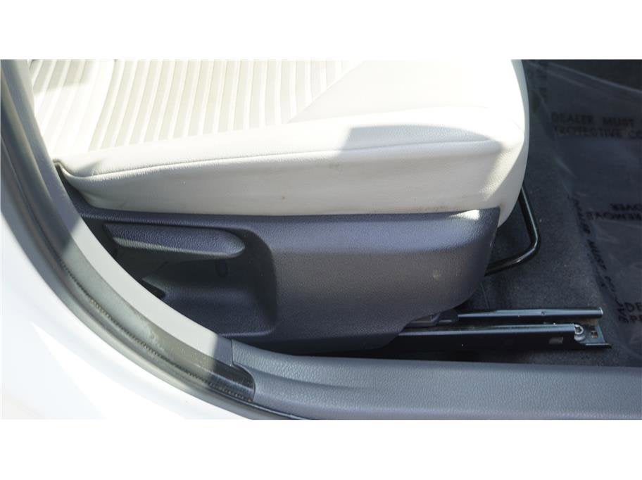 2022 Toyota Camry SE Sedan 4D