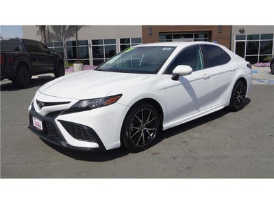 2022 Toyota Camry SE Sedan 4D