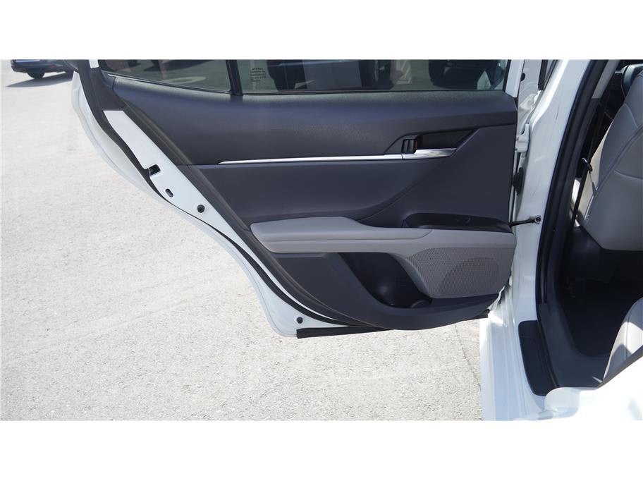 2022 Toyota Camry SE Sedan 4D