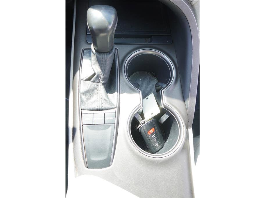 2022 Toyota Camry SE Sedan 4D