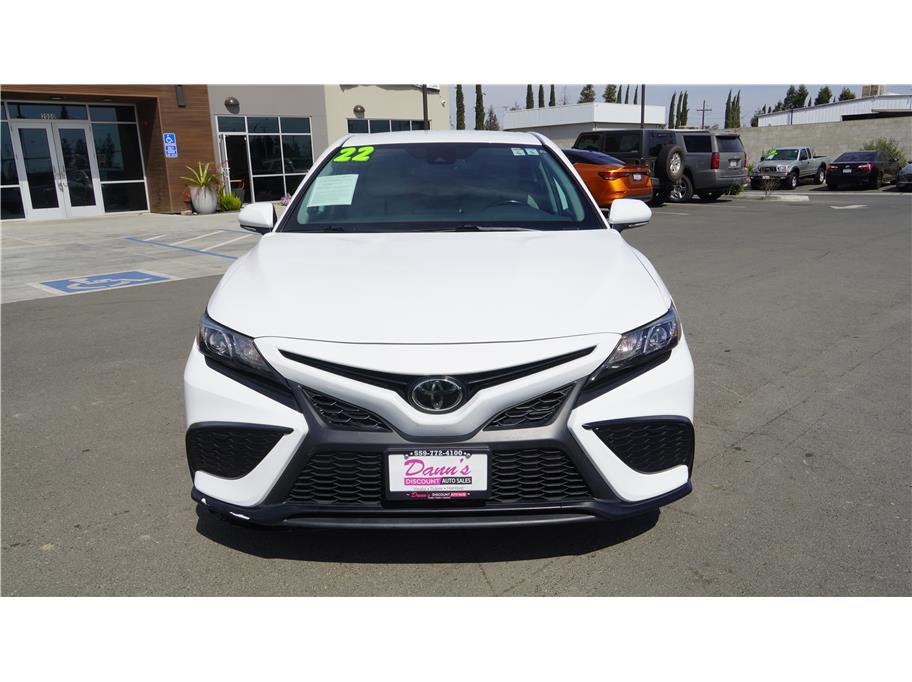 2022 Toyota Camry SE Sedan 4D