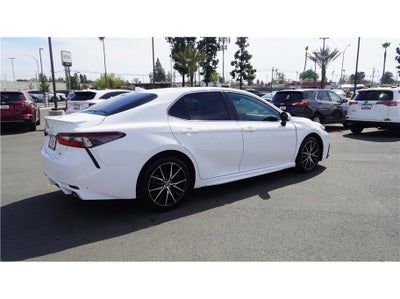2022 Toyota Camry SE Sedan 4D