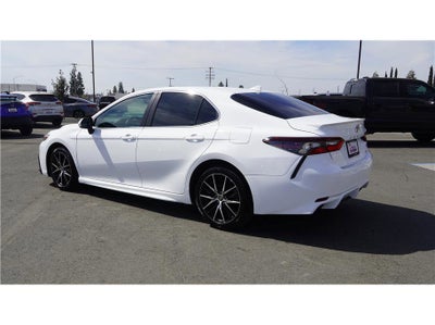 2022 Toyota Camry SE Sedan 4D