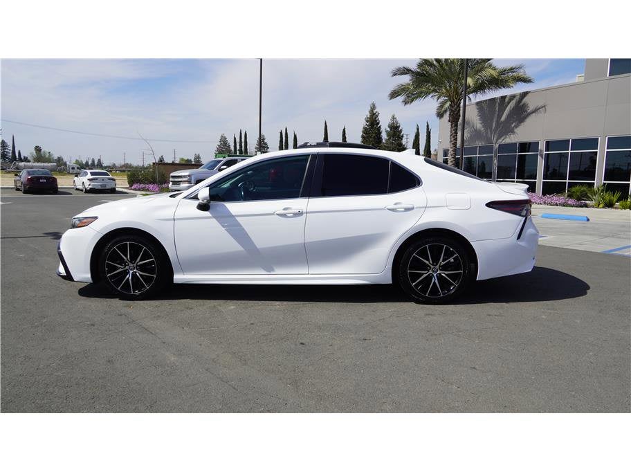 2022 Toyota Camry SE Sedan 4D