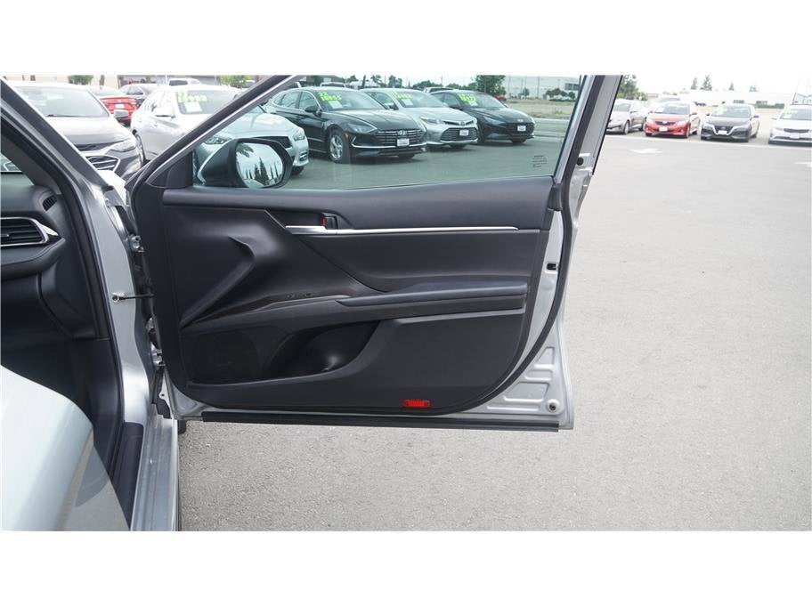 2023 Toyota Camry SE Sedan 4D