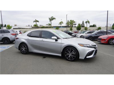 2023 Toyota Camry SE Sedan 4D