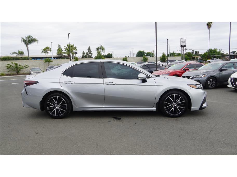 2023 Toyota Camry SE Sedan 4D