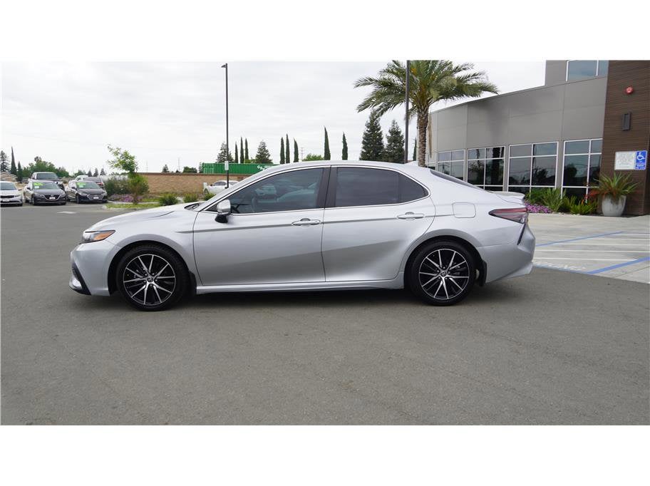2023 Toyota Camry SE Sedan 4D