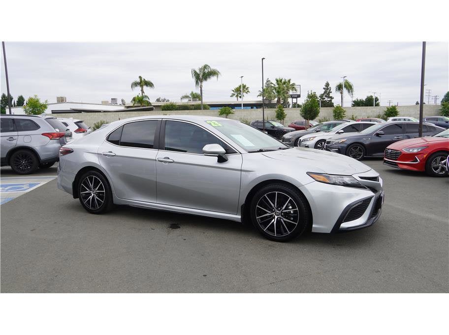 2023 Toyota Camry SE Sedan 4D