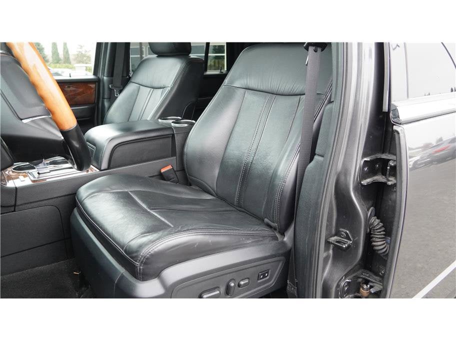 2016 Lincoln Navigator Select