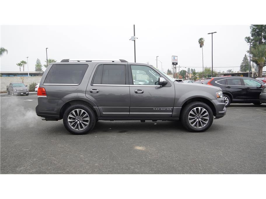 2016 Lincoln Navigator Select