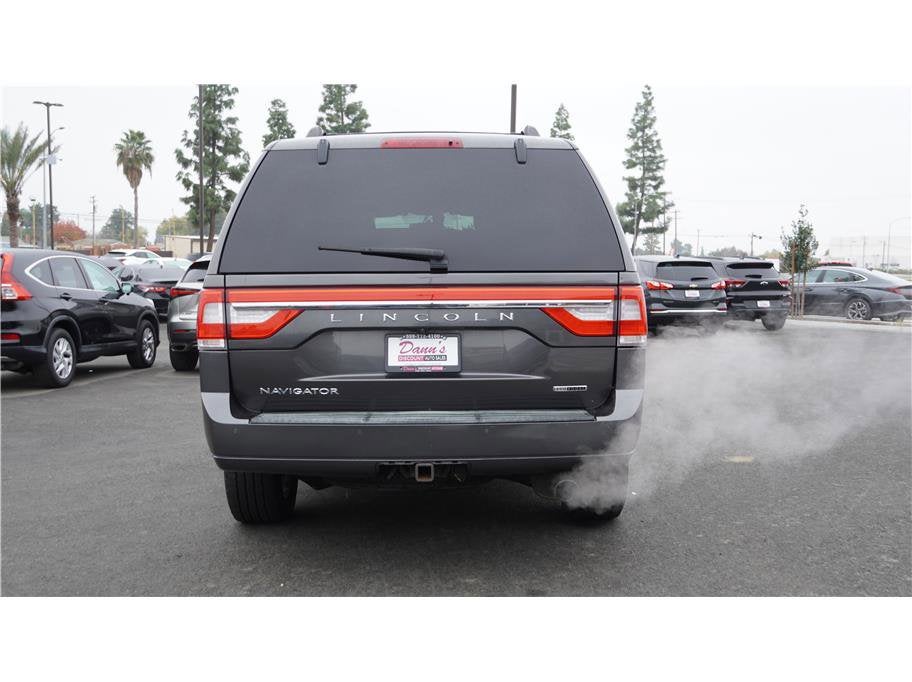 2016 Lincoln Navigator Select