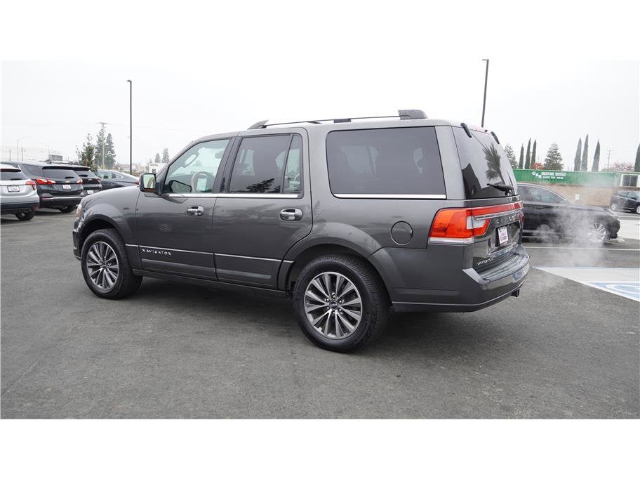 2016 Lincoln Navigator Select