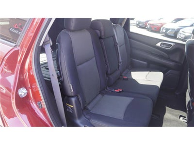 2018 Nissan Pathfinder SV