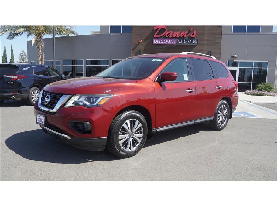 2018 Nissan Pathfinder SV
