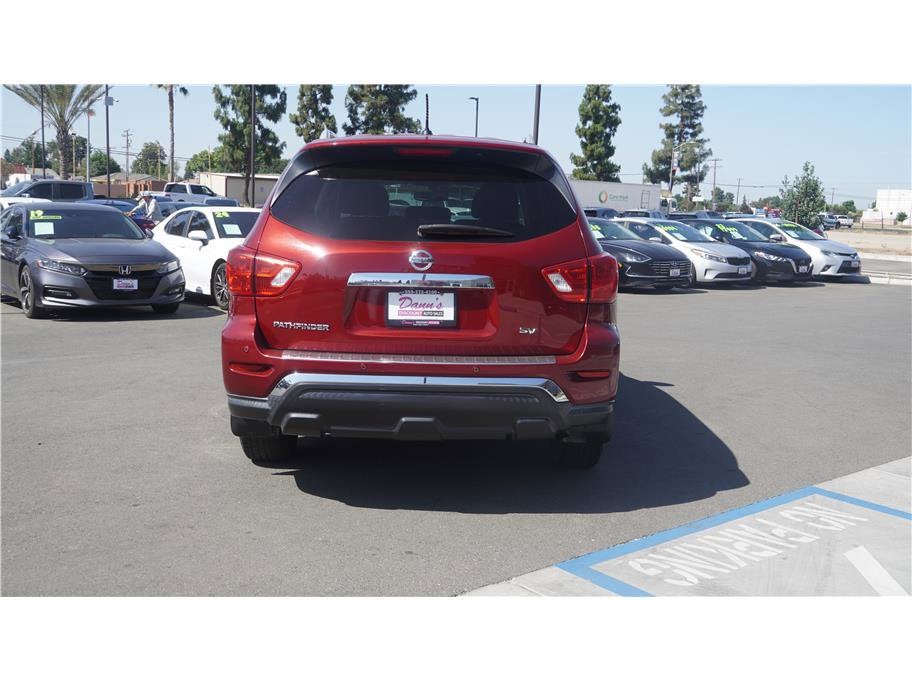 2018 Nissan Pathfinder SV