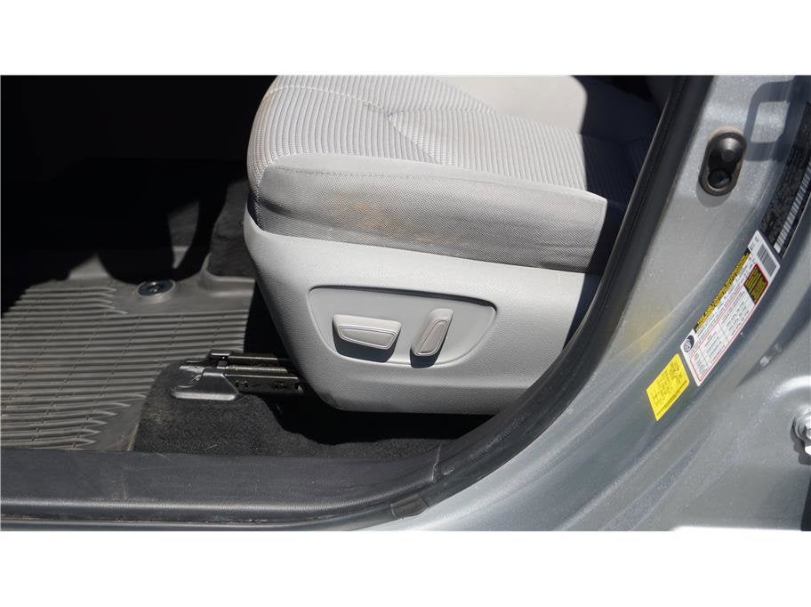 2023 Toyota Highlander L Sport Utility 4D