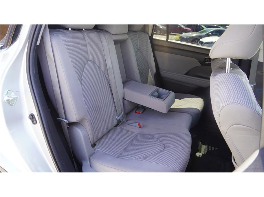 2023 Toyota Highlander L Sport Utility 4D