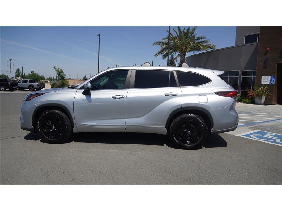 2023 Toyota Highlander L Sport Utility 4D
