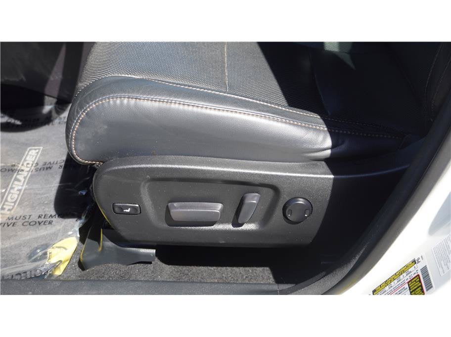 2016 Toyota Highlander Limited Platinum Sport Utility 4D